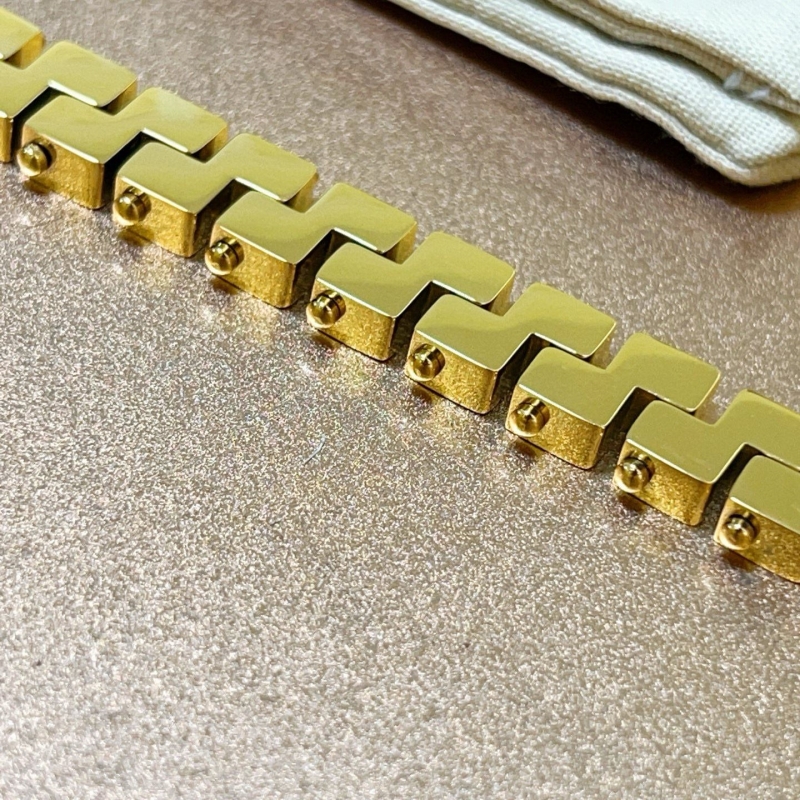 Gvc*1 bracelets